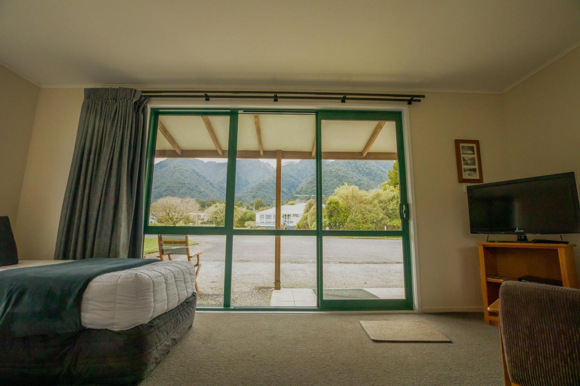 Rainforest Motel Glaciar Fox Exterior foto