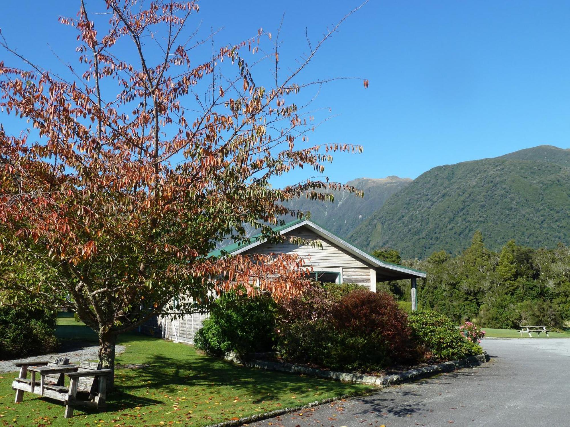 Rainforest Motel Glaciar Fox Exterior foto